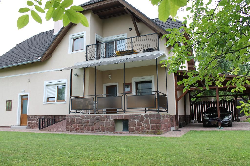 Marta Apartman Balatonalmádi Exterior foto